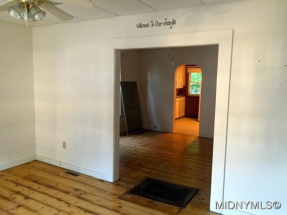 3rd image of 83 W Monroe St