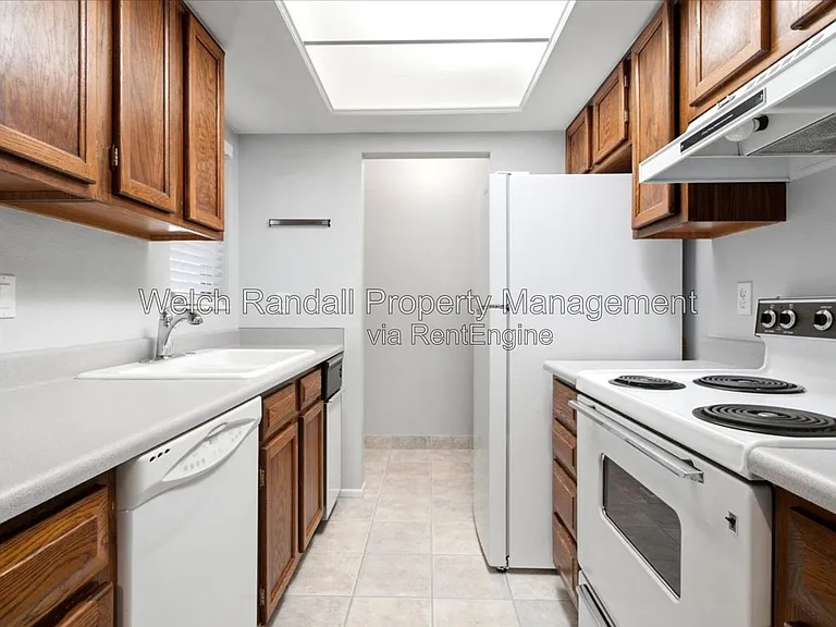 6871 S Countrywoods Cir #G — Photo 8