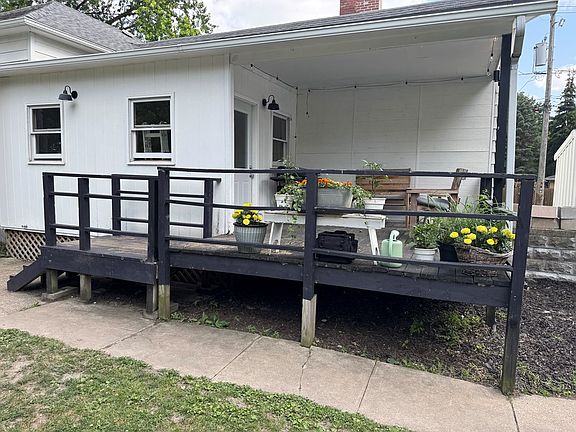 4th image of 520 8th St