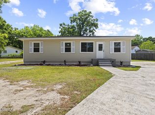237 Suzanne Dr, Warner Robins, GA 31093