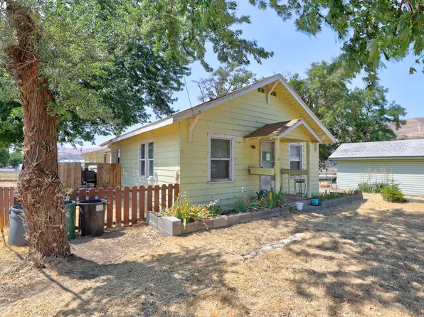 204 Wallace St, Rufus, OR 97050