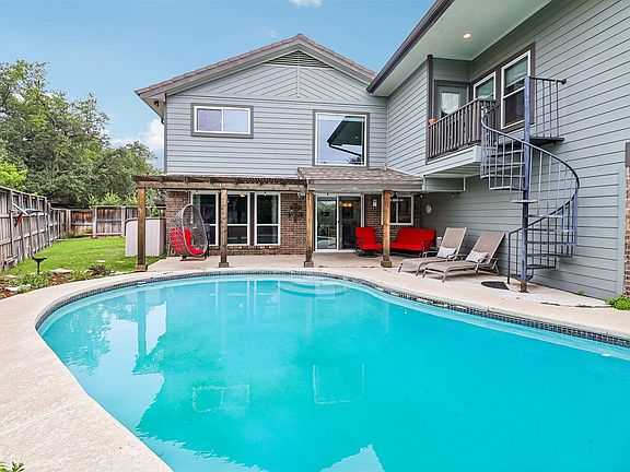 3rd image of 7134 Crooked Oak Dr