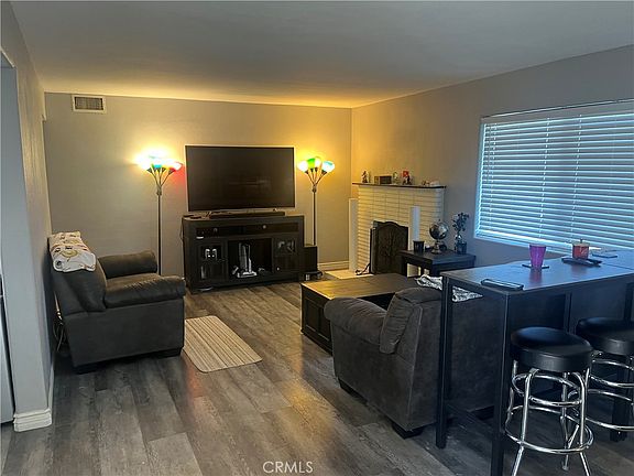 3rd image of 12184 Gladys Ln