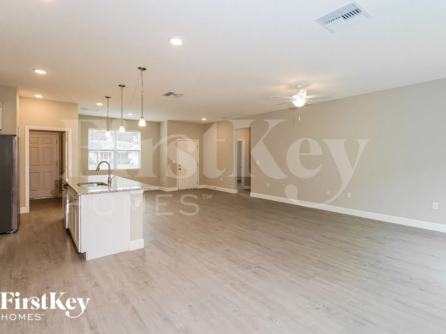 4 bed, 2.0 bath, 1750 sqft, $2,055 — Photo 4