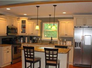 1311 Highcrest Dr, Hixson, TN 37343