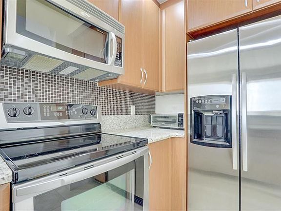 3rd image of 701 S Olive Ave APT 1511