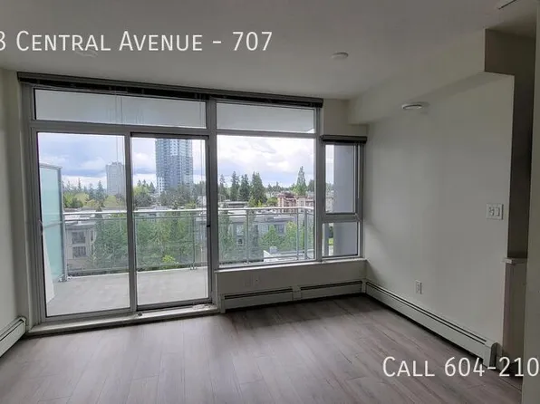 13308 Central Ave #707, Surrey, BC V3T 0M4