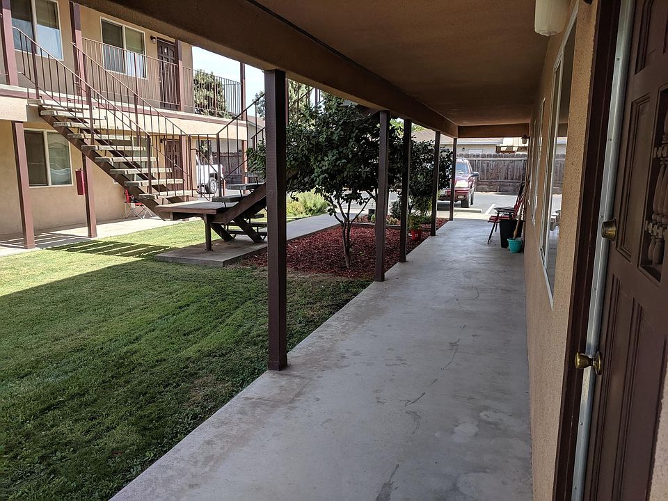 1st image of 944 W Canal Dr #B