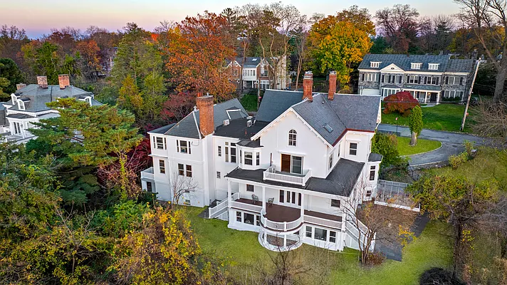 Sold by Christie's International Real Estate Group, LLC | media 1