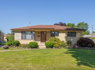 6901 Kinmore St, Dearborn Heights, MI 48127