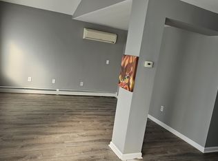 604 W Shore Rd, Warwick, RI 02889