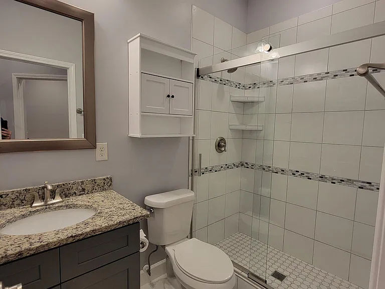 1039 Dickson Pl NE — Photo 9