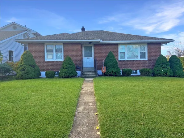 28 S 7th St, Coplay, PA 18037