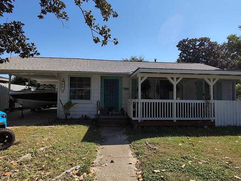 102 SE Kalash Rd — Photo 1