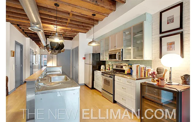 Rented by Douglas Elliman | media 19