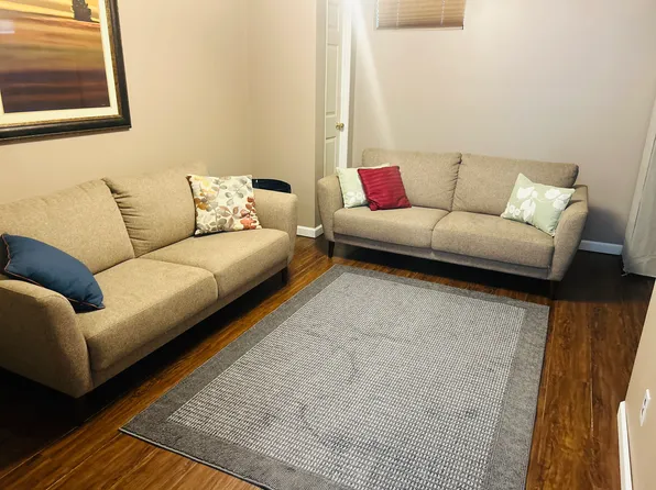 6721 S 85th St, Ralston, NE 68127