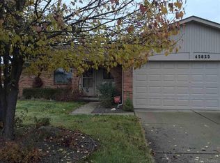 45825 Heatherwoode Ln, Macomb, MI 48044