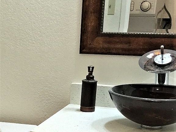 5th image of 6473 Potrero Dr