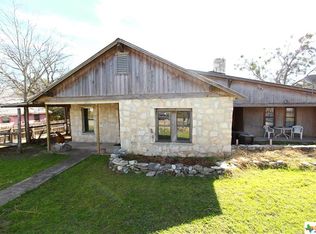 608 E Avenue G, Lampasas, TX 76550