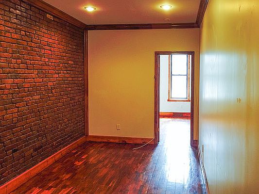 5th image of 631 Sterling Pl APT 3R