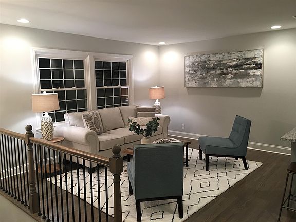 3rd image of 1710 Clydeway Dr