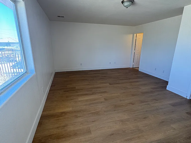 1830 Pershing Ave #A — Photo 5