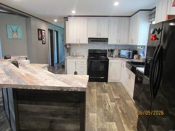 5th image of 833 Clifton Cv