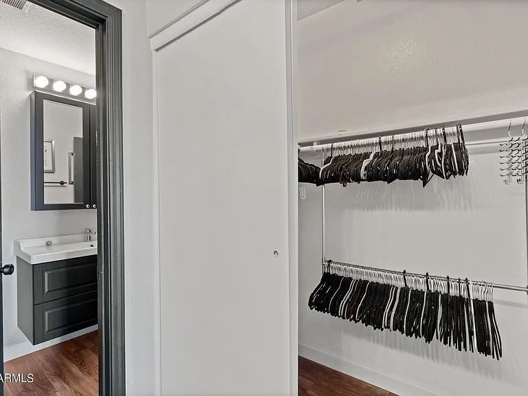 2129 W Rose Garden Ln — Photo 22