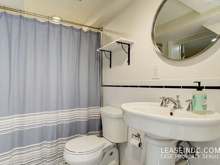 5433 31st St NW — Photo 24