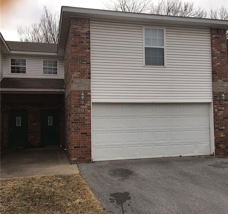1st image of 1204 N Allen Dr