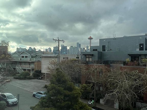 4th image of 1000 Queen Anne Ave N APT 301