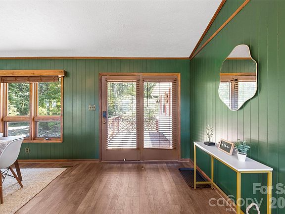 3rd image of 5545 Pine Ridge Dr