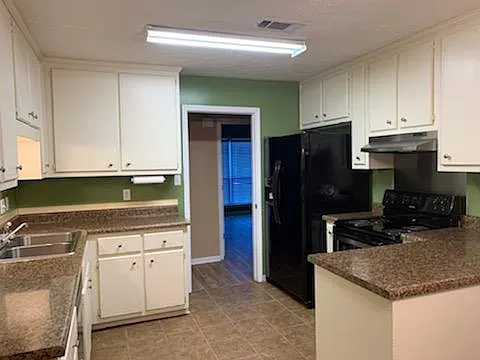 730 McNeece St — Photo 5