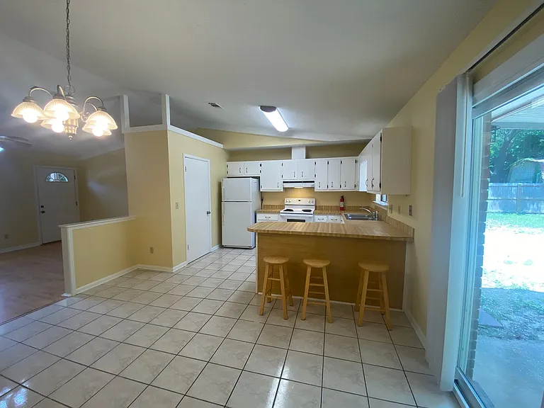 3235 Auburn Pkwy — Photo 9
