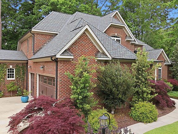 3rd image of 3207 Jennings Farm Drive NW