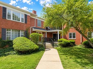 27654 E Echo Valley UNIT 231, Farmington Hills, MI 48334