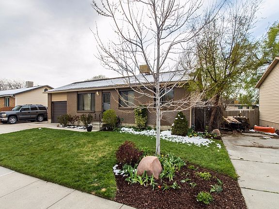 3rd image of 3973 W Misty Dr