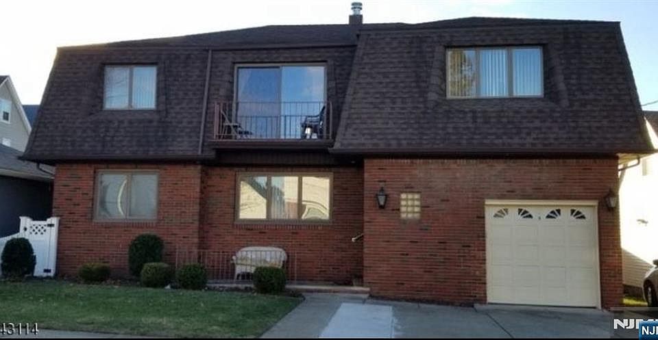 1st image of 11 Alpine St