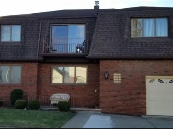 11 Alpine St, Garfield, NJ 07026