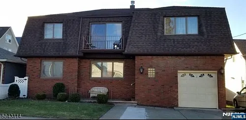 11 Alpine St Photo 1
