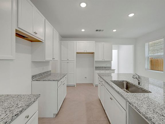 5th image of 5239 Light Willow Ln