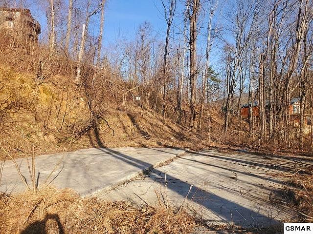 1st image of 564 Woodland Dr