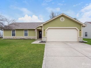 11334 Cherry Blossom East Dr, Fishers, IN 46038