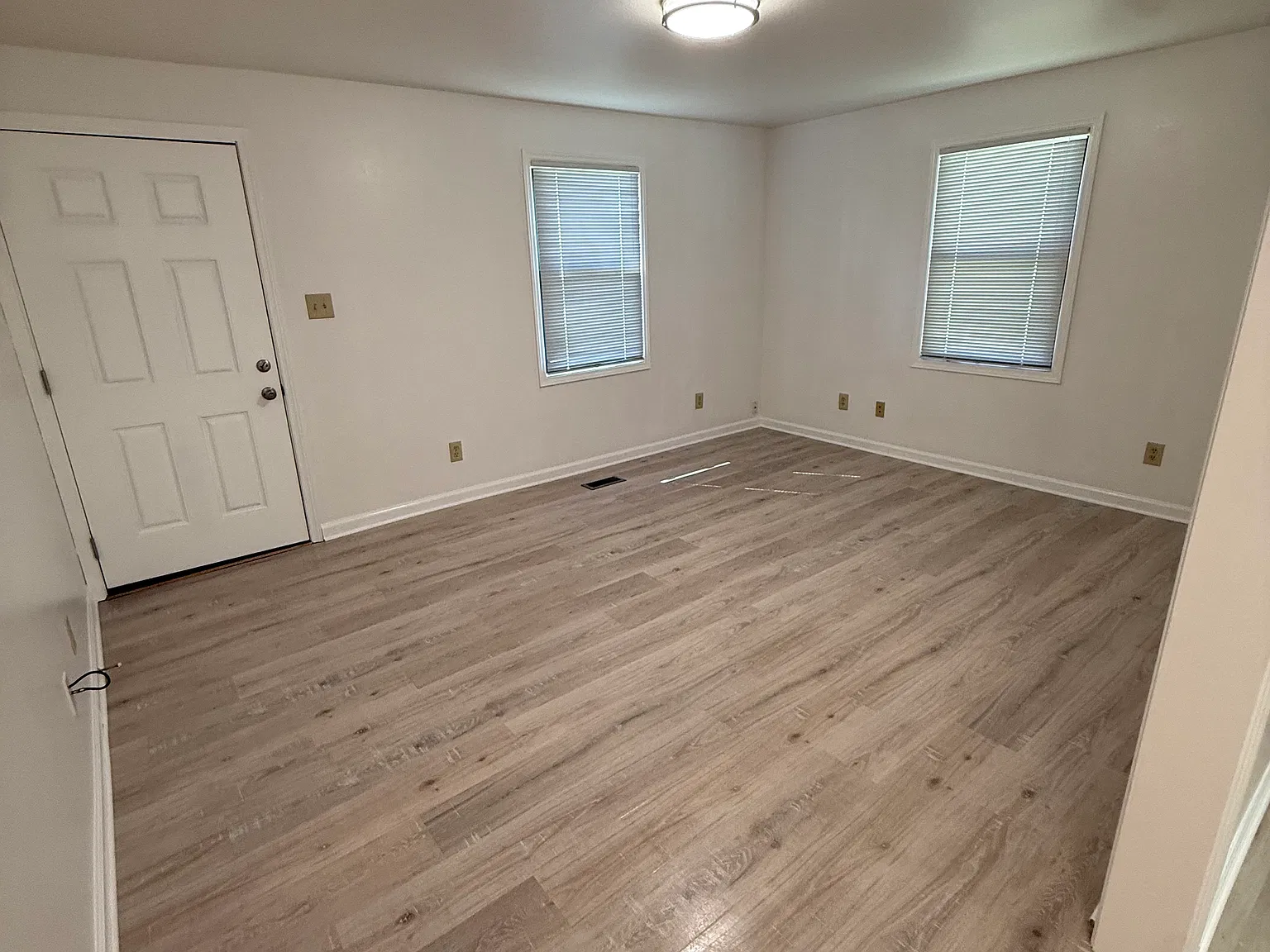 2 bed, 725 sqft, $1,050 — Photo 4