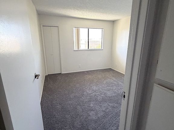 5th image of 27077 Hidaway Ave #24