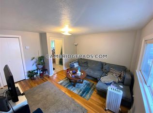 19 Hunting St #1, Cambridge, MA 02141
