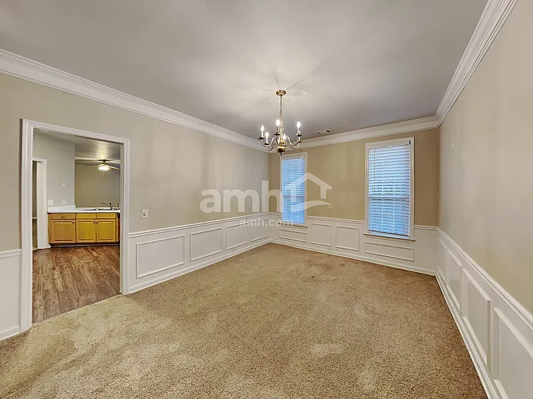 401 Lochmere Ct — Photo 8