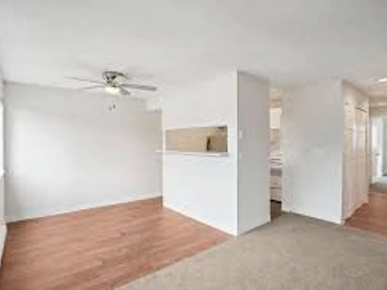 Hillview Apartments — Photo 3