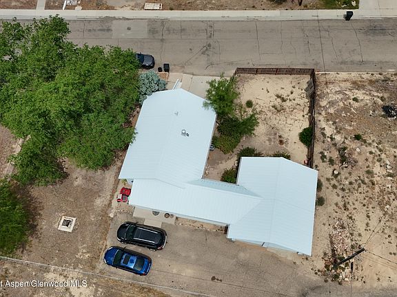 3rd image of 243 Crest St