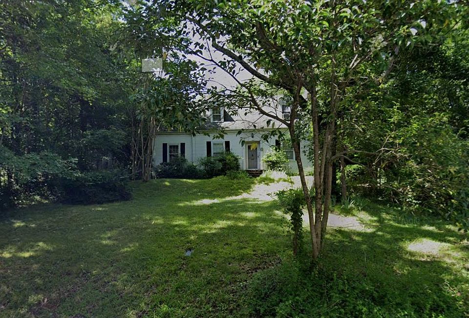1st image of 19 Davie Cir